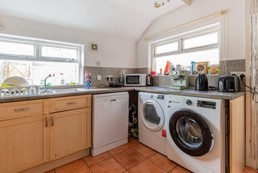 4 bed house, Dogfield Street, Cathays, Cardiff, CF244QL - Image 3
